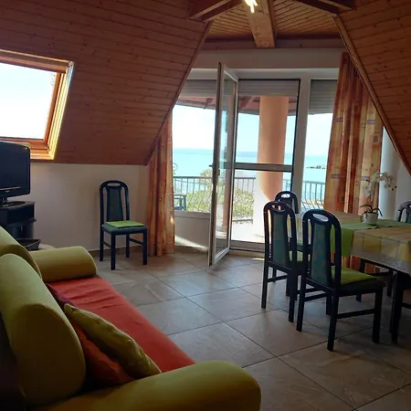 Kati Villa-beach Lägenhet Balatonlelle